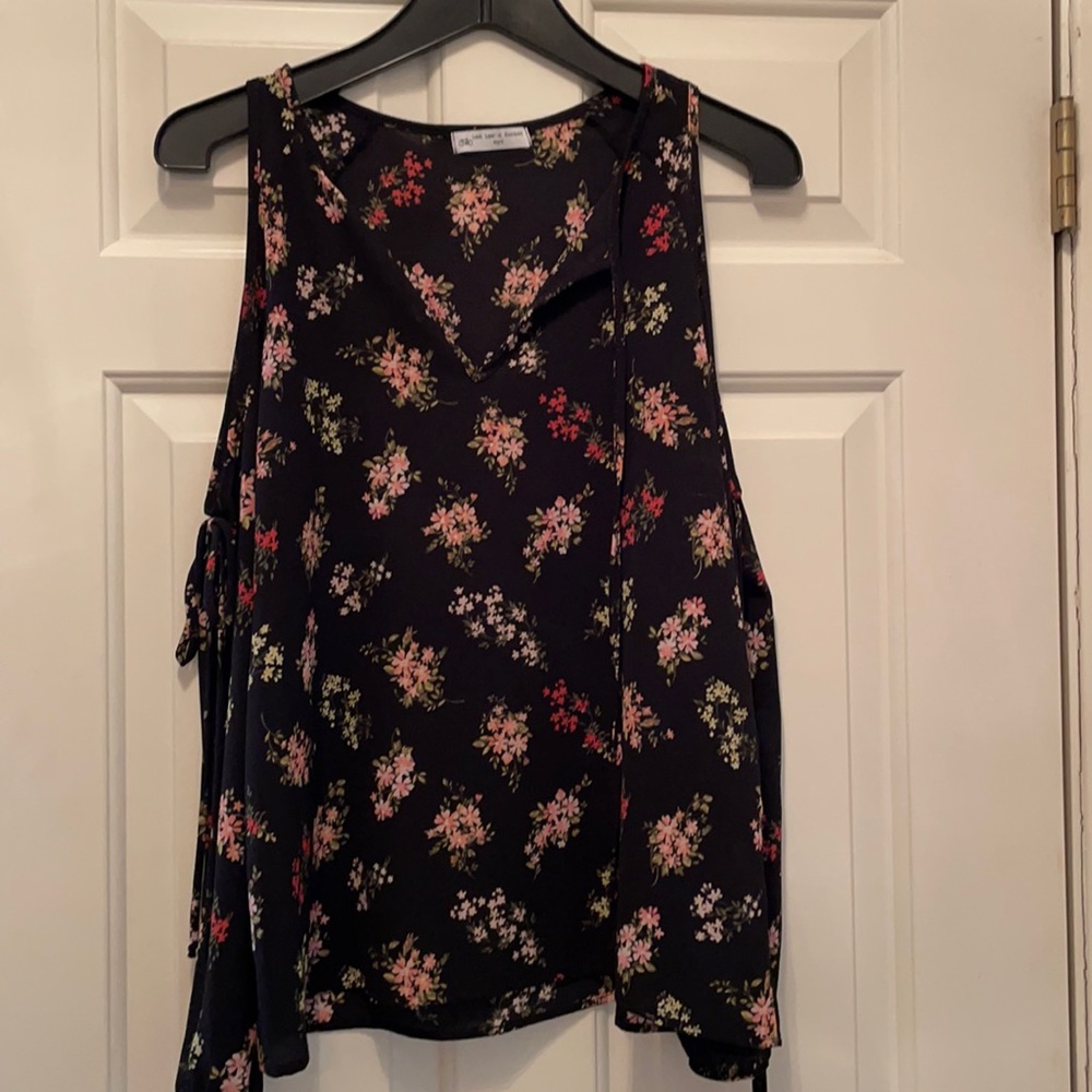 Cute long sleeve summer top